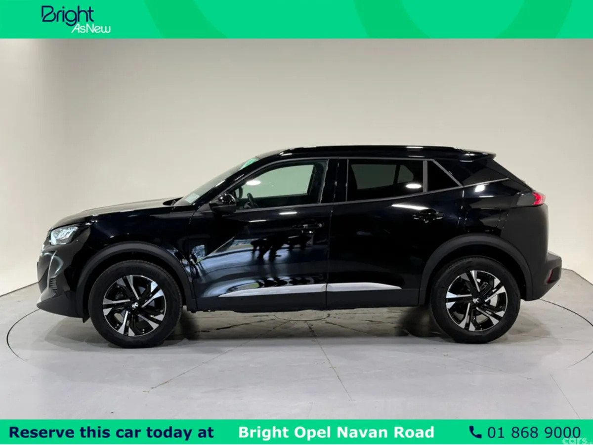 Peugeot 2008 MPV, Petrol, 2023, Black