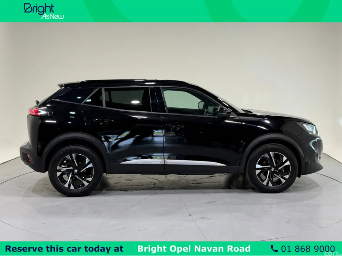 Peugeot 2008 MPV, Petrol, 2023, Black
