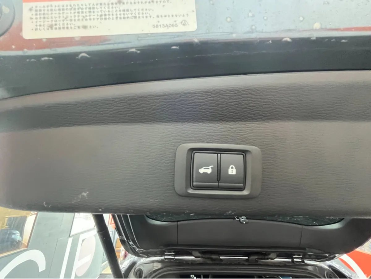 Mitsubishi Outlander SUV, Petrol Plug-in Hybrid, 2024, Grey