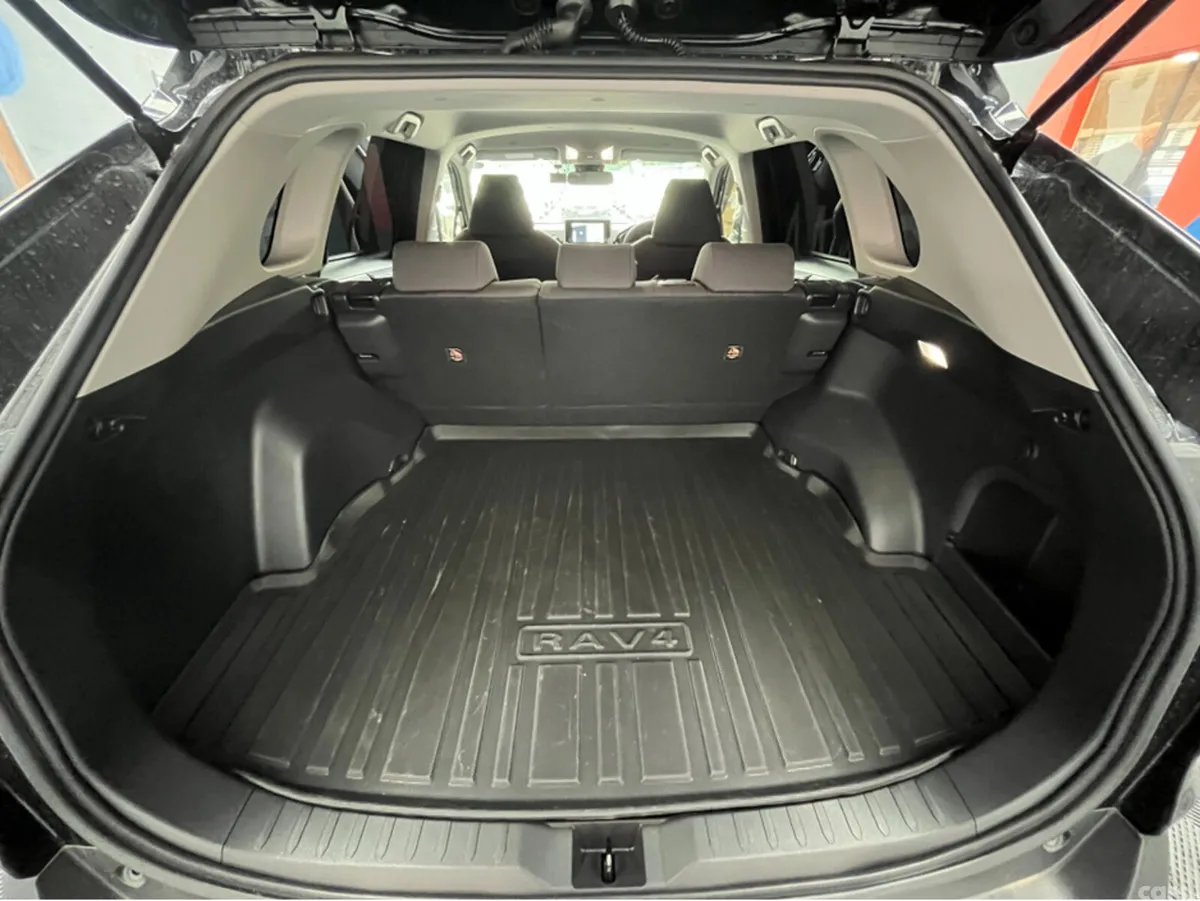 Toyota RAV4 SUV, Petrol Hybrid, 2023, Black