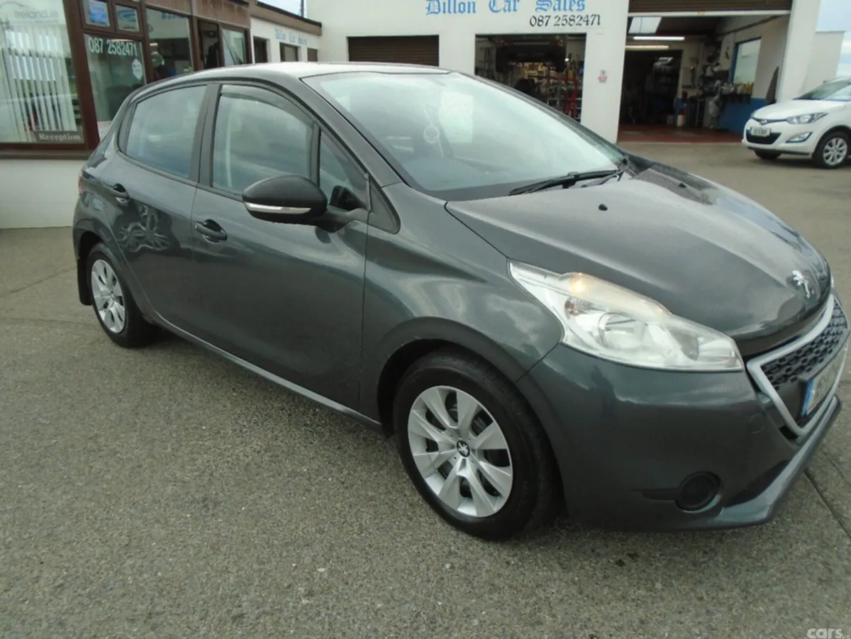Peugeot 208 Hatchback, Diesel, 2015, Grey