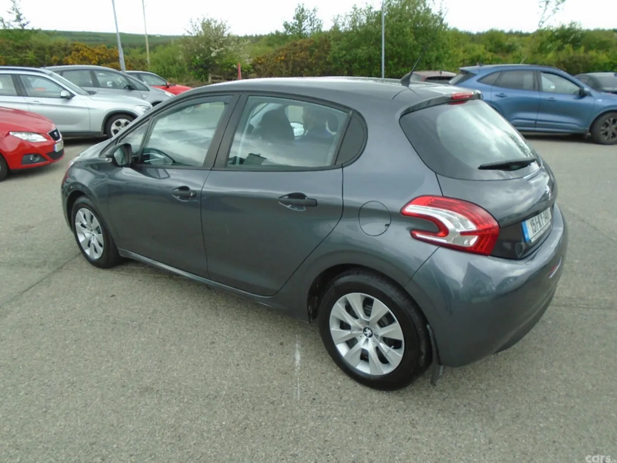 Peugeot 208 Hatchback, Diesel, 2015, Grey