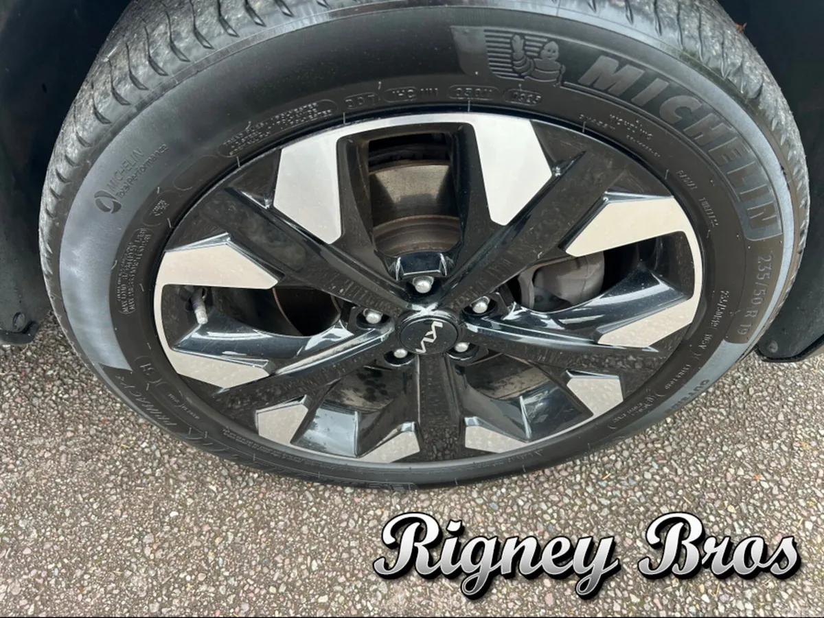 Kia Sportage MPV, Petrol Plug-in Hybrid, 2023, Grey