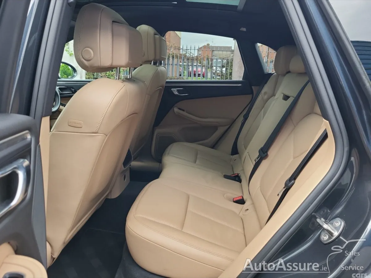 Porsche Macan SUV, Petrol, 2019, Grey