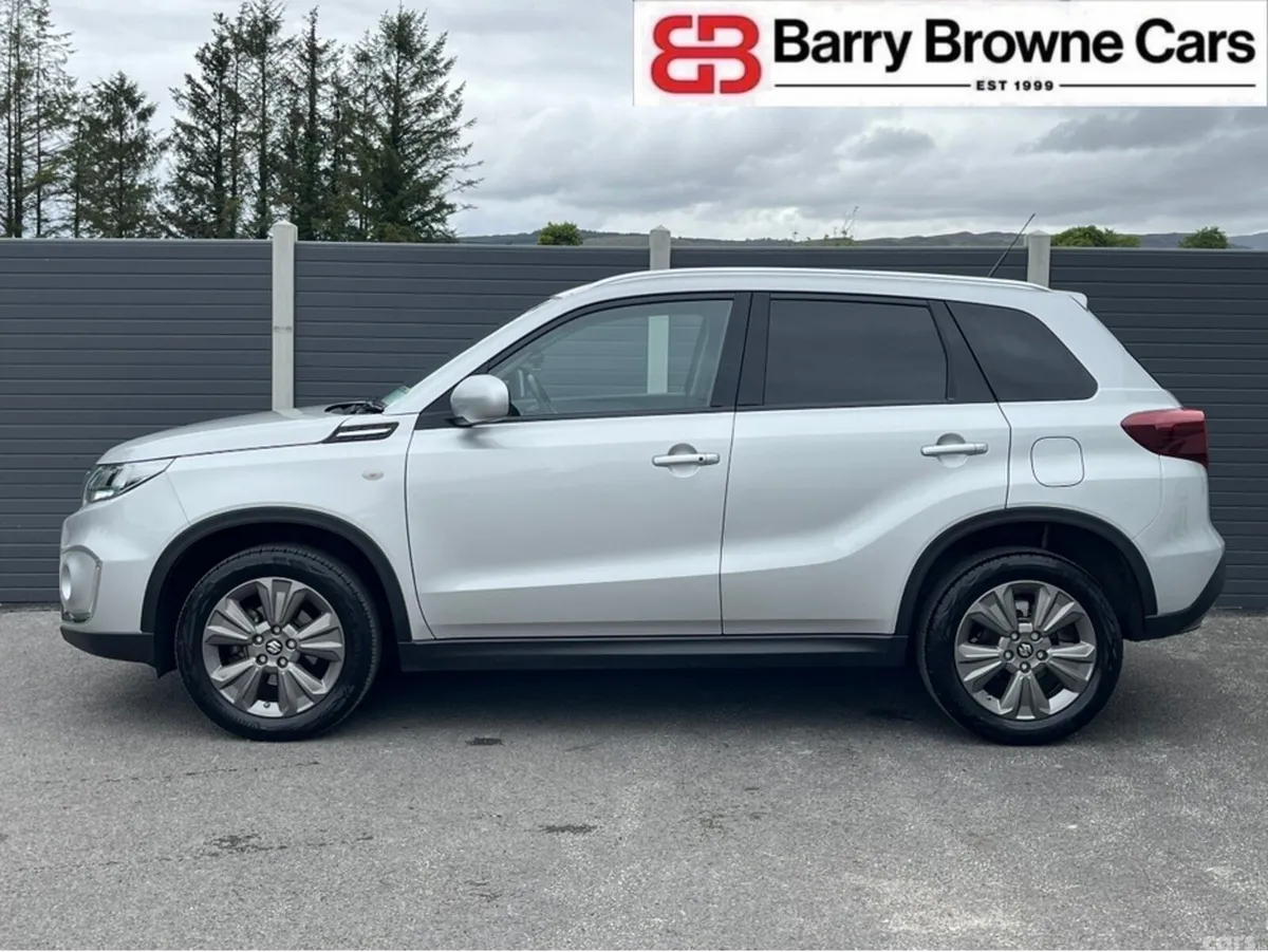 Suzuki Vitara SUV, Petrol Hybrid, 2024, Grey