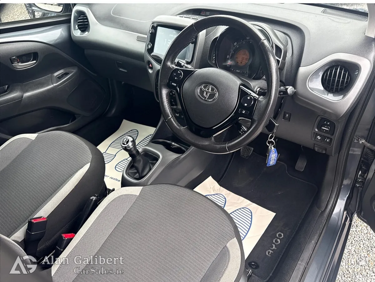 Toyota Aygo Hatchback, Petrol, 2021, Grey