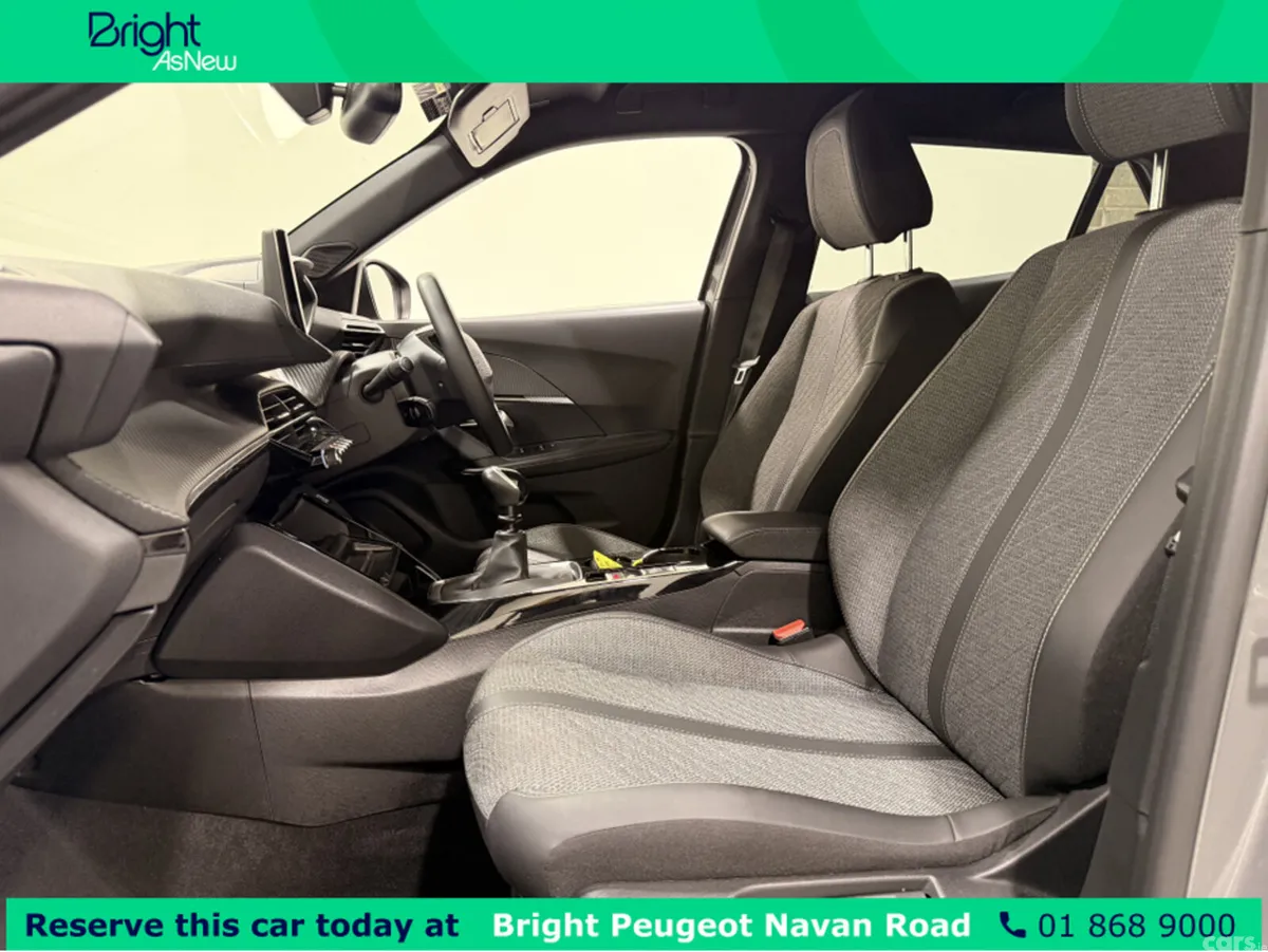 Peugeot 2008 MPV, Petrol, 2024, Grey
