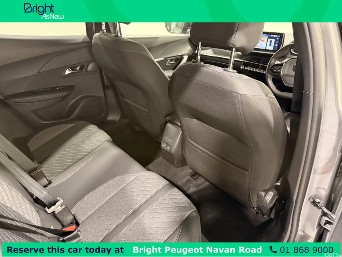 Peugeot 2008 MPV, Petrol, 2024, Grey
