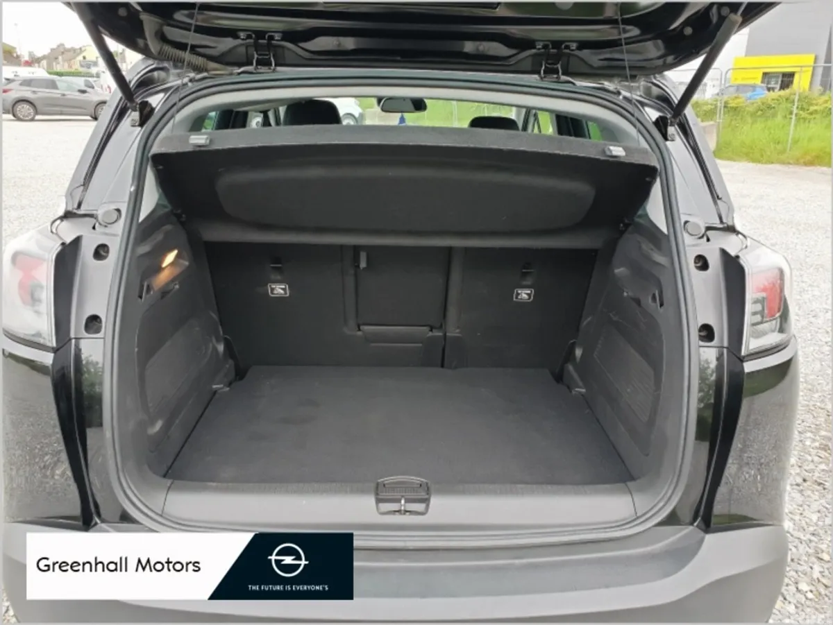 Opel Crossland X MPV, Diesel, 2022, Black