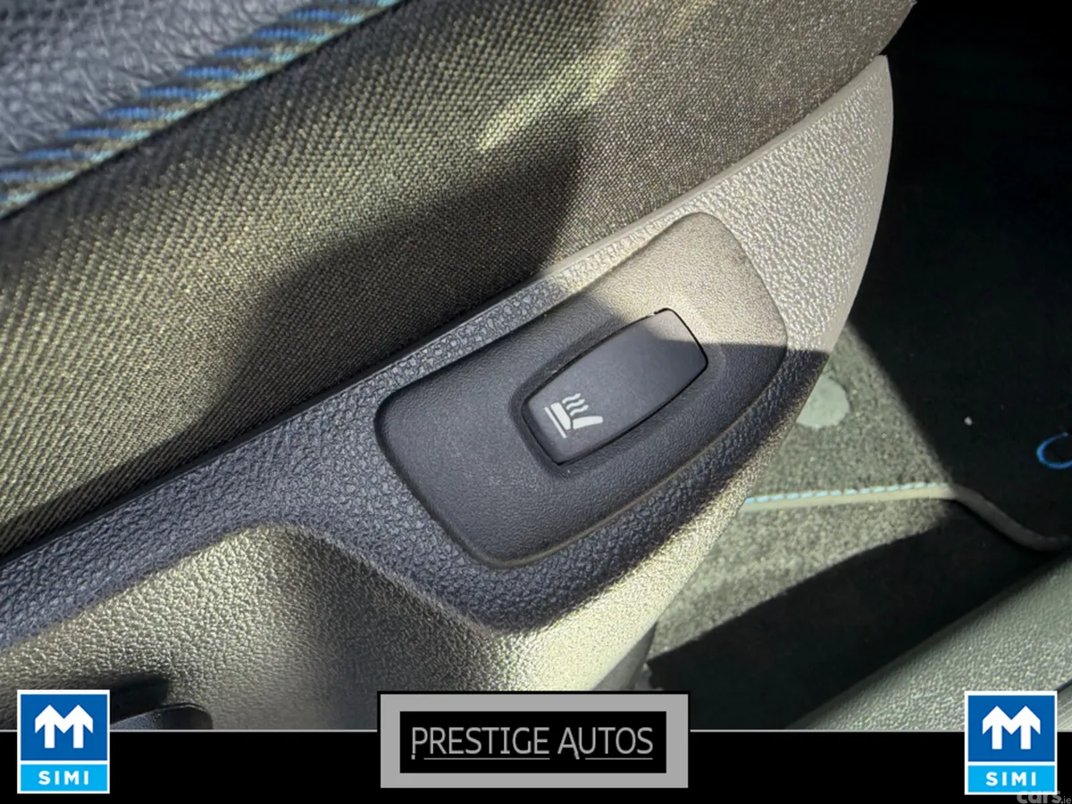 Renault Captur Hatchback, Petrol, 2019, Blue