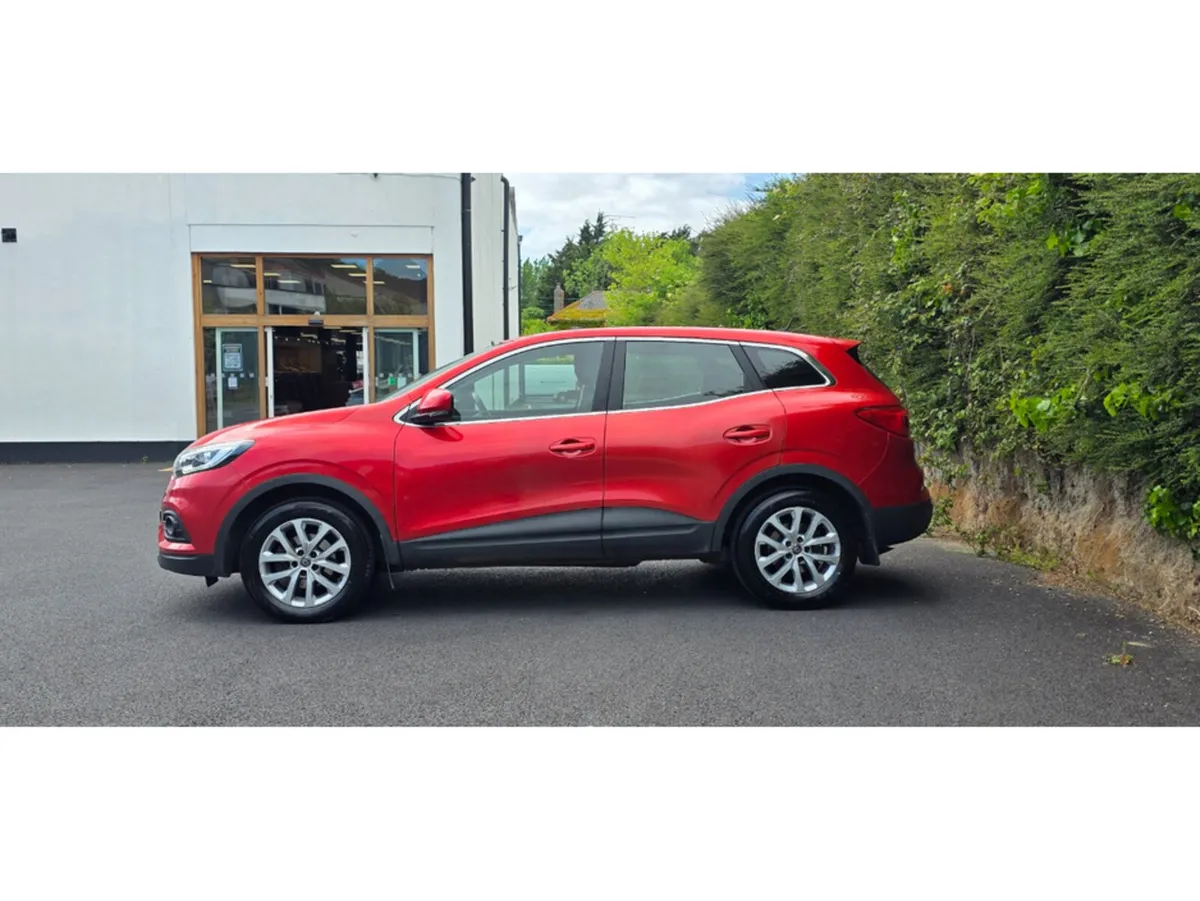 Renault Kadjar SUV, Diesel, 2021, Red