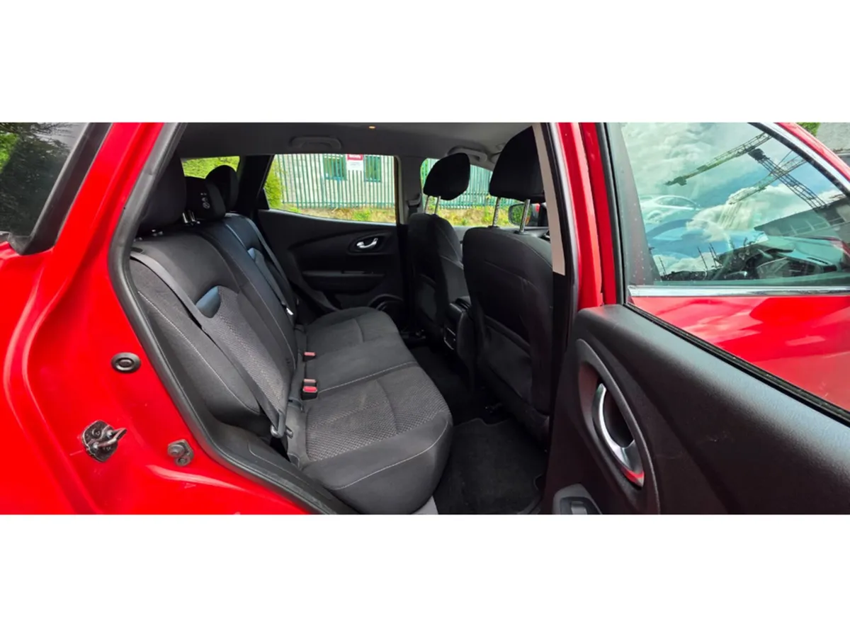 Renault Kadjar SUV, Diesel, 2021, Red