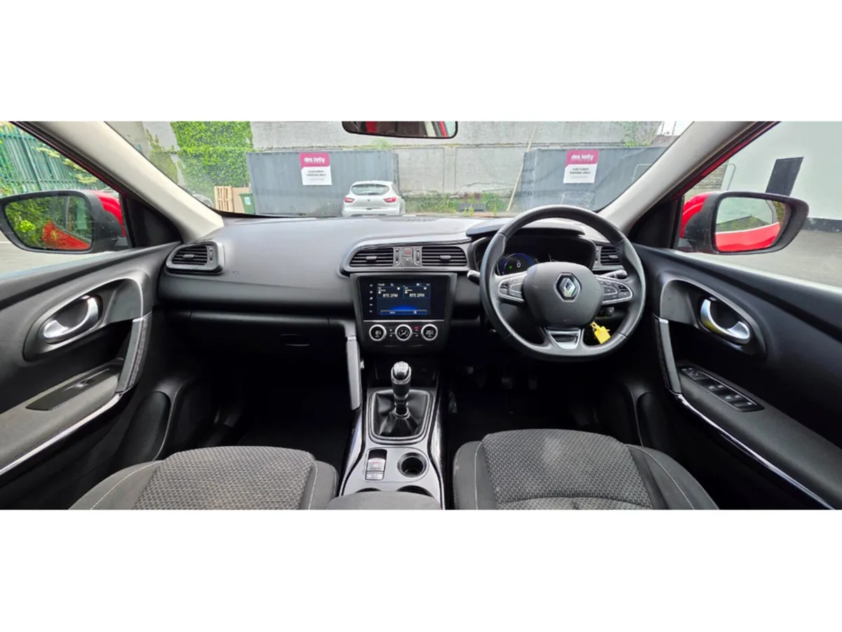 Renault Kadjar SUV, Diesel, 2021, Red