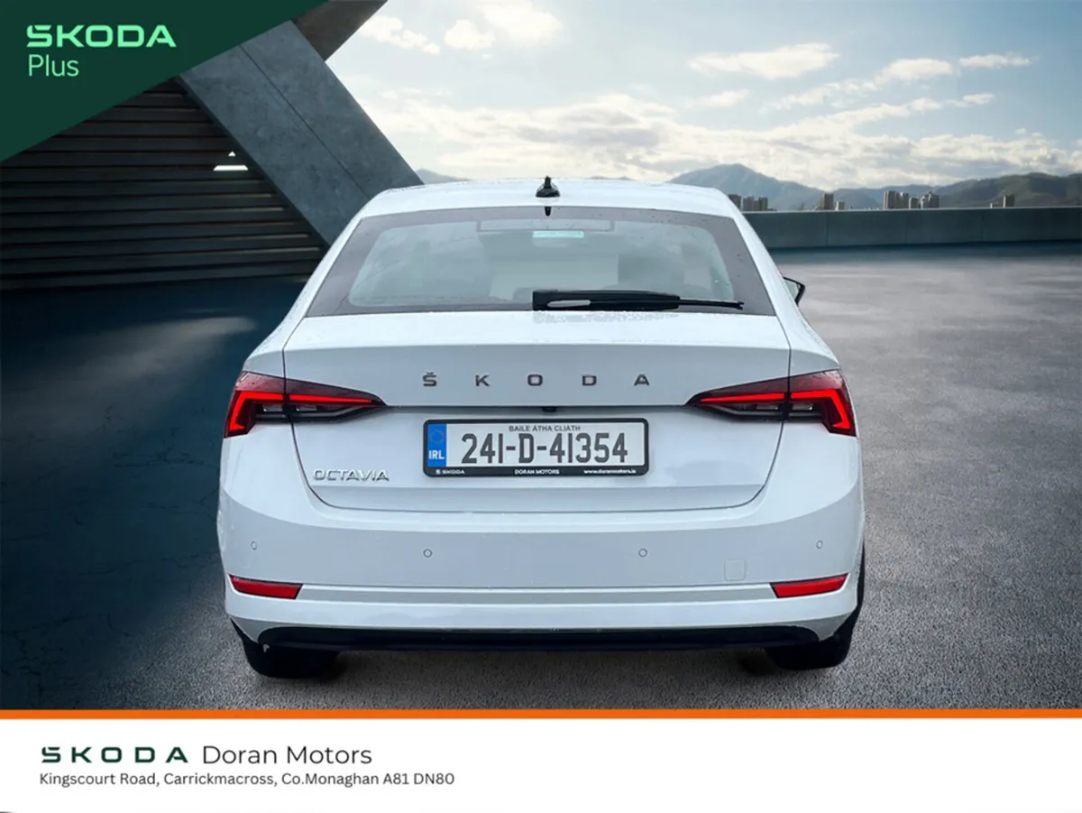 Skoda Octavia Hatchback, Diesel, 2024, White