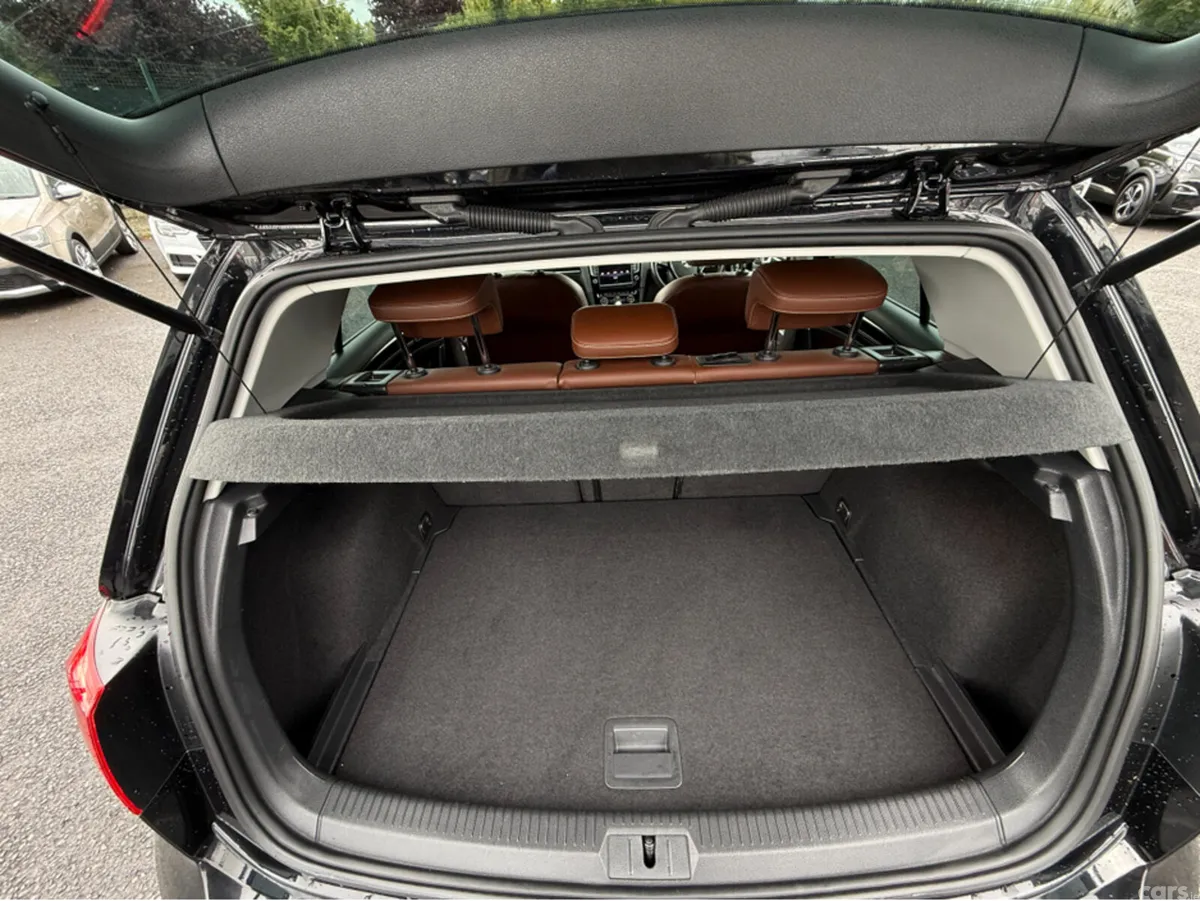 Volkswagen Golf Hatchback, Petrol, 2014, Black