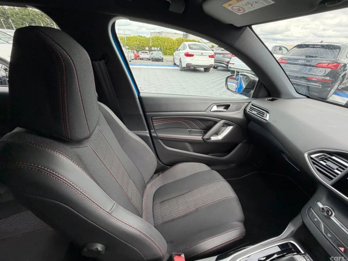 Peugeot 308 Hatchback, Diesel, 2021, Blue