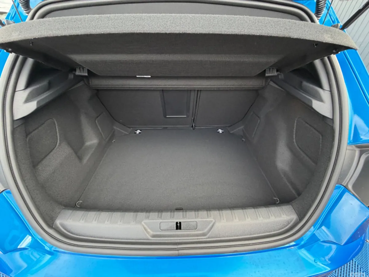 Peugeot 308 Hatchback, Diesel, 2021, Blue