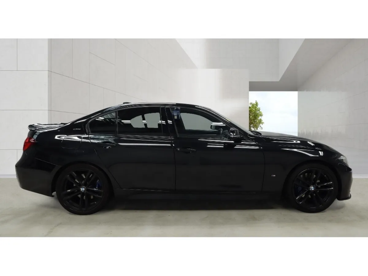 BMW 3-Series Saloon, Petrol Hybrid, 2018, Black