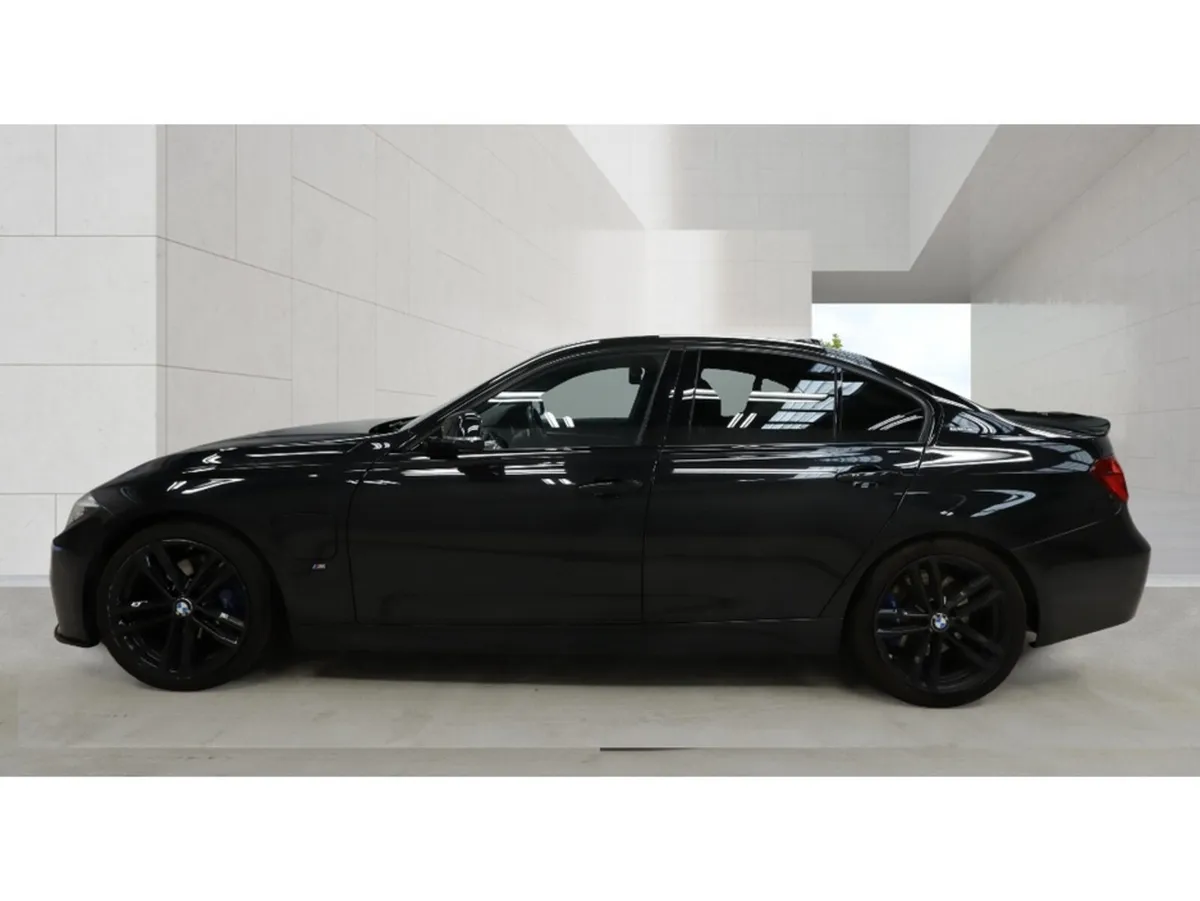 BMW 3-Series Saloon, Petrol Hybrid, 2018, Black