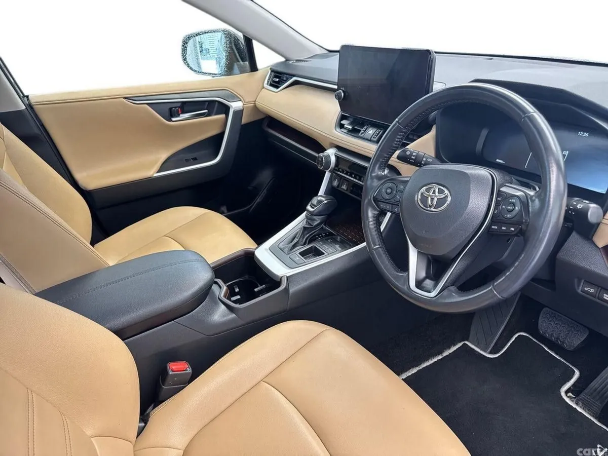 Toyota RAV4 SUV, Petrol Hybrid, 2023, Grey