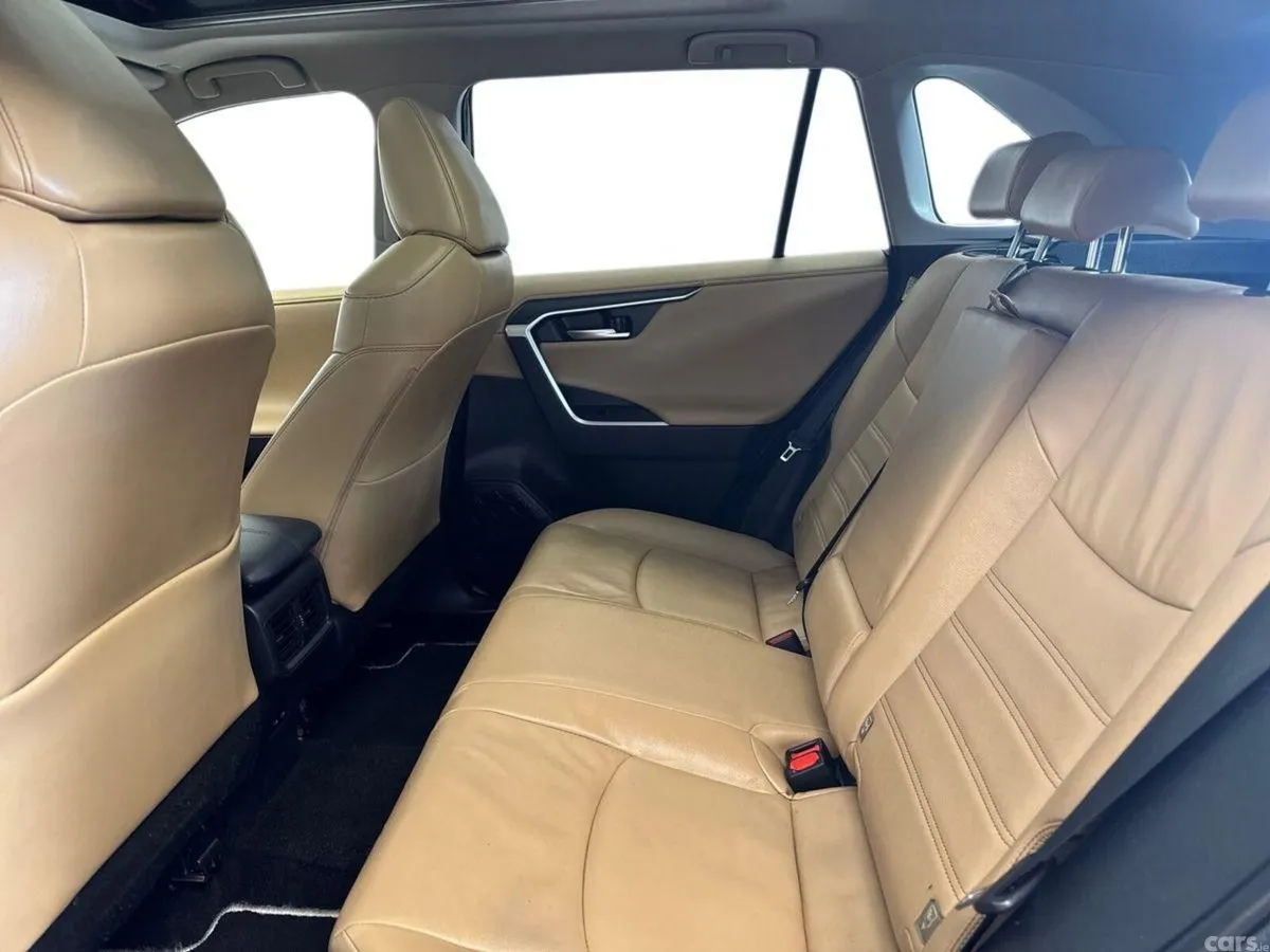 Toyota RAV4 SUV, Petrol Hybrid, 2023, Grey