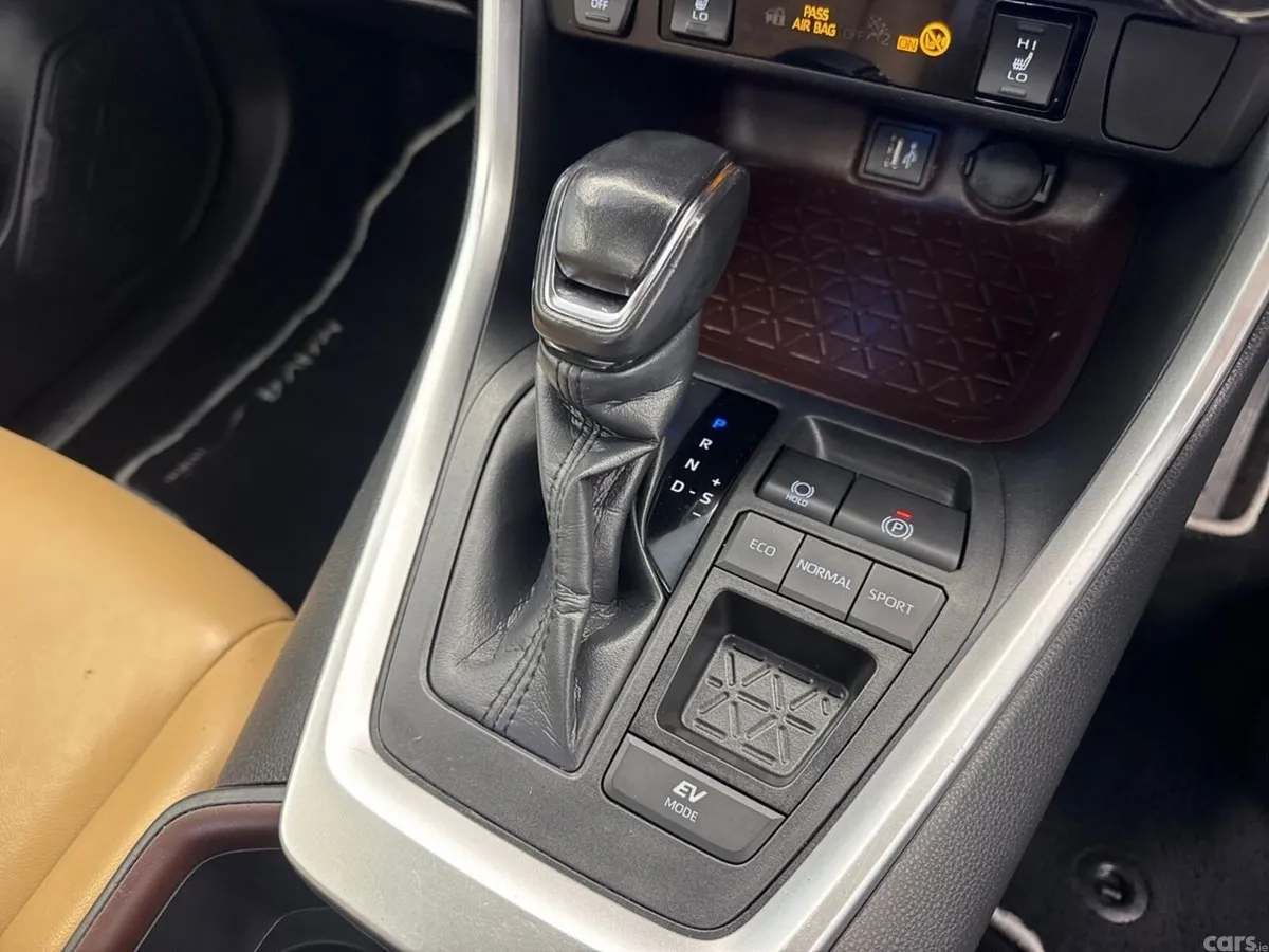 Toyota RAV4 SUV, Petrol Hybrid, 2023, Grey