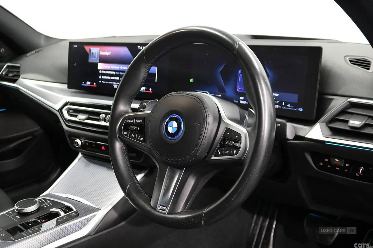 BMW 3-Series Saloon, Petrol Hybrid, 2023, Blue