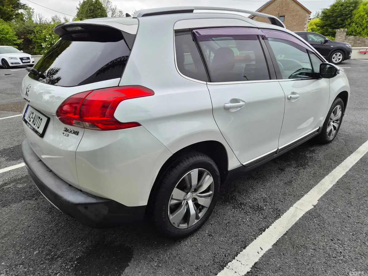 Peugeot 2008 MPV, Petrol, 2014, White