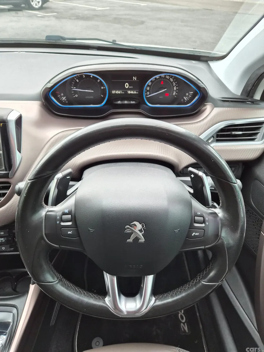 Peugeot 2008 MPV, Petrol, 2014, White