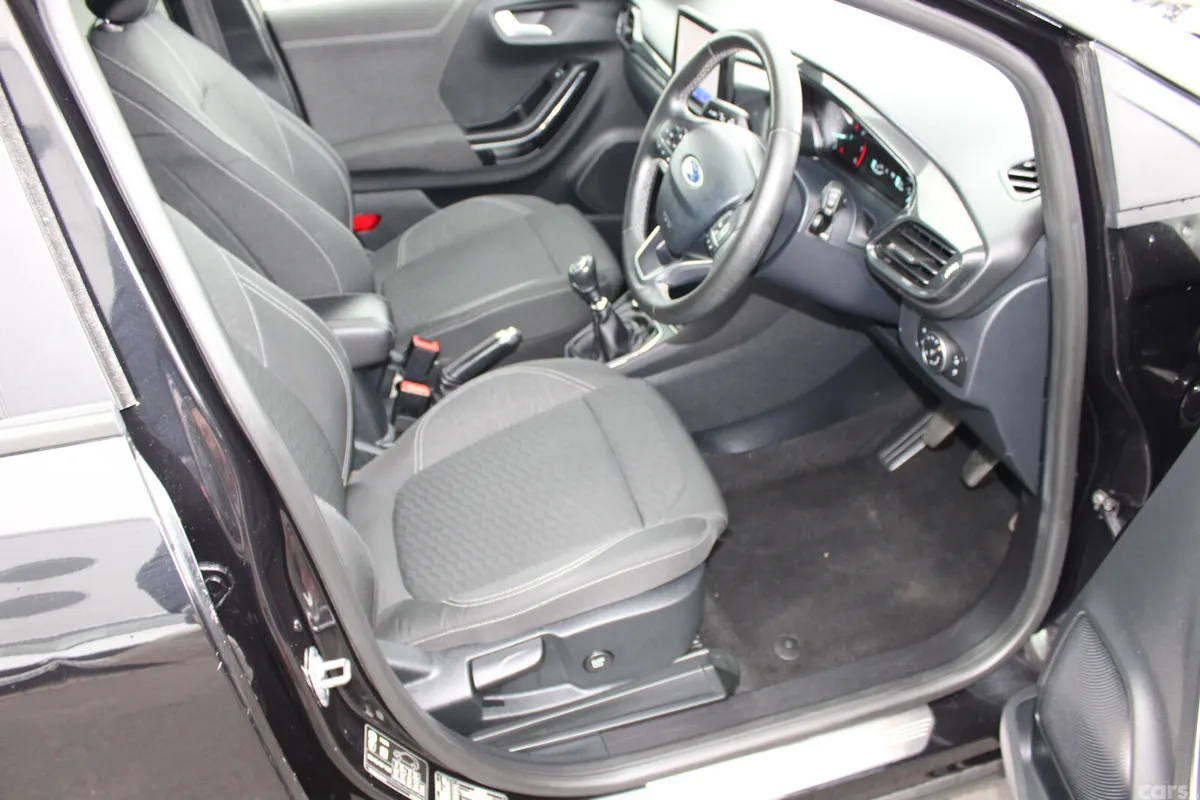Ford Puma MPV, Petrol Hybrid, 2020, Black