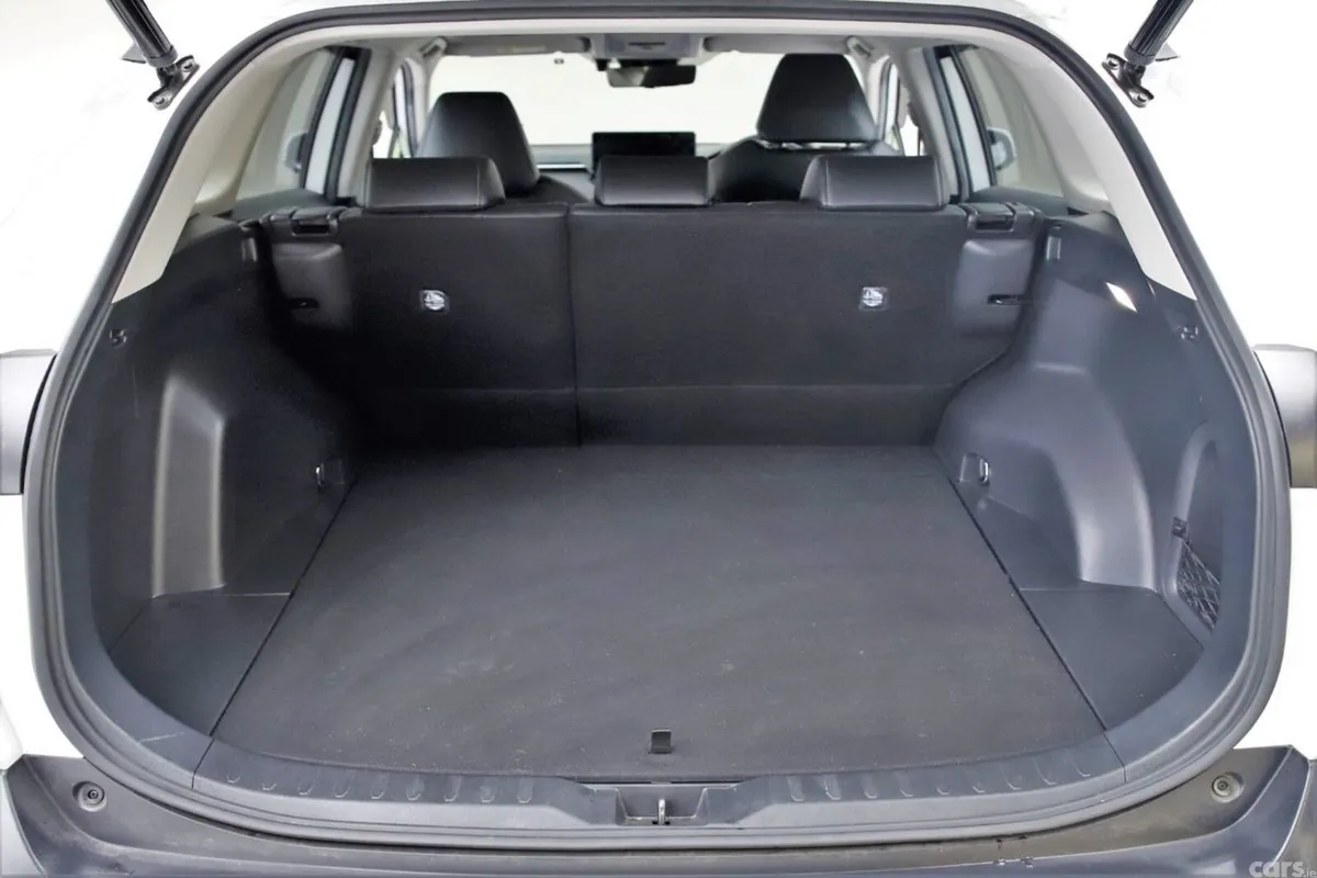 Toyota RAV4 SUV, Petrol Hybrid, 2023, White