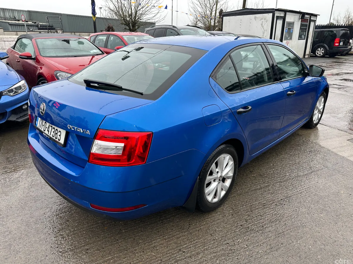 Skoda Octavia Hatchback, Diesel, 2017, Blue