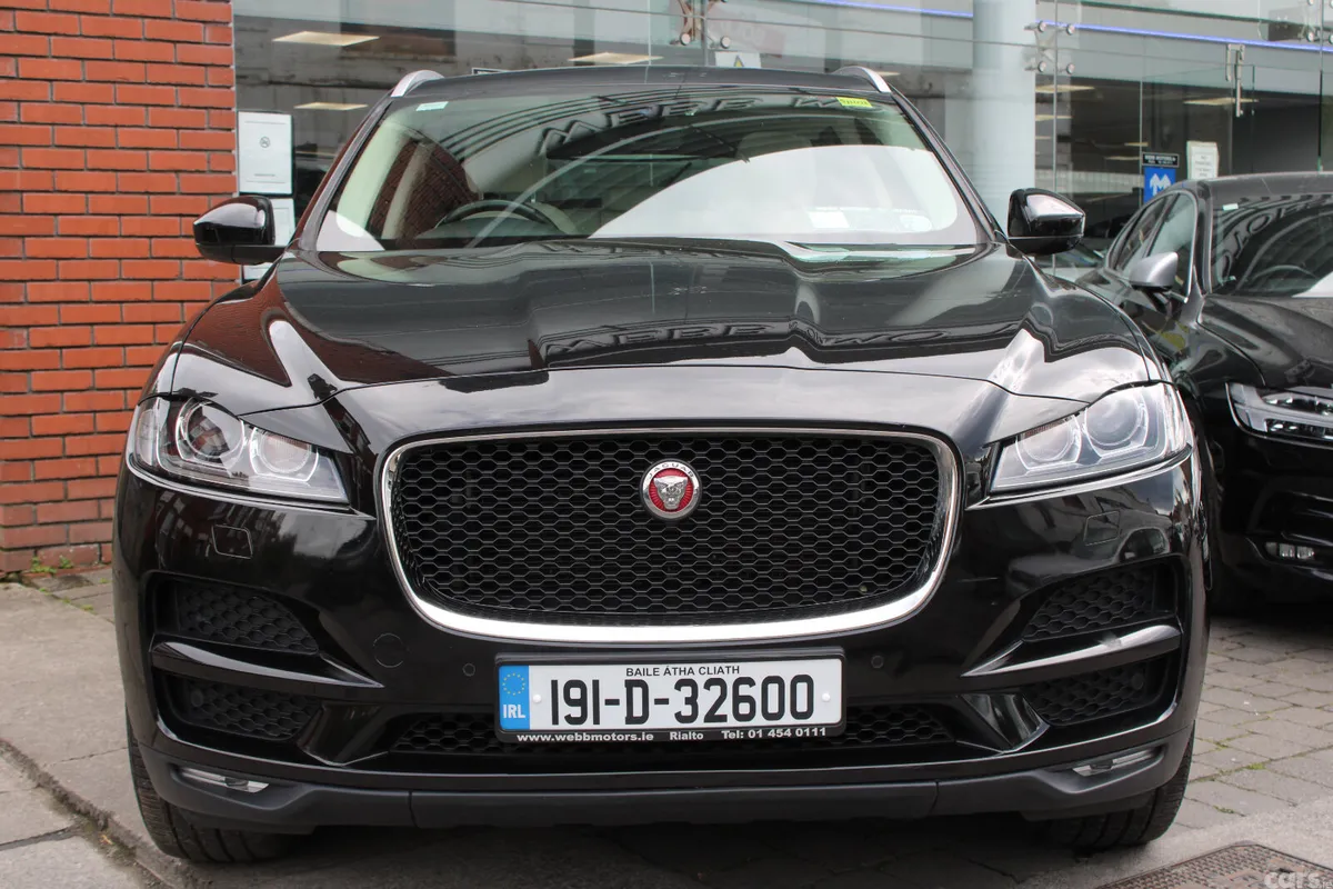 Jaguar F-Pace SUV, Diesel, 2019, Black