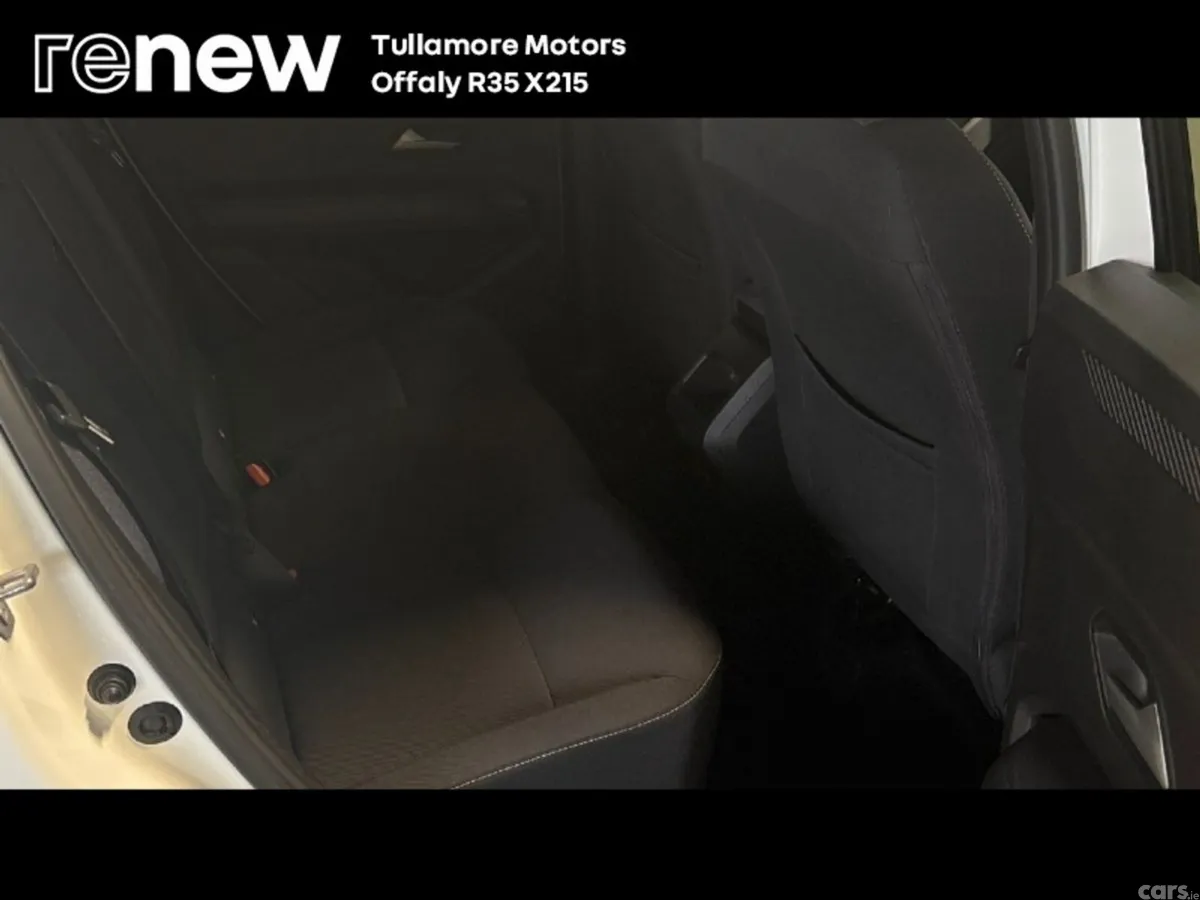 Dacia Duster SUV, Petrol Hybrid, 2025, White