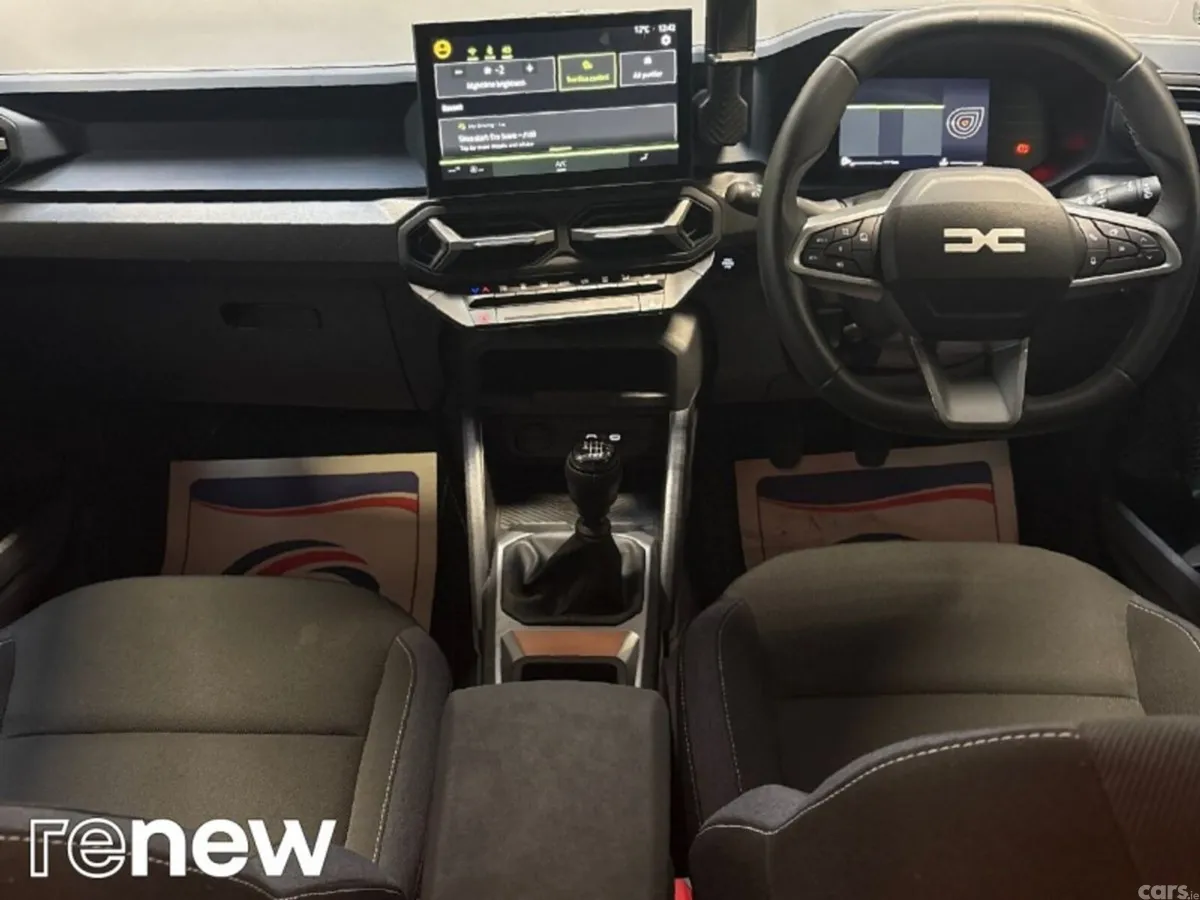 Dacia Duster SUV, Petrol Hybrid, 2025, Beige