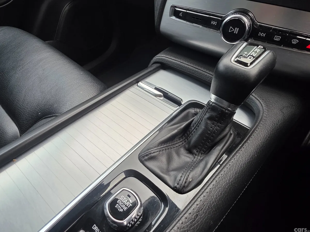 Volvo XC90 SUV, Diesel, 2019, White