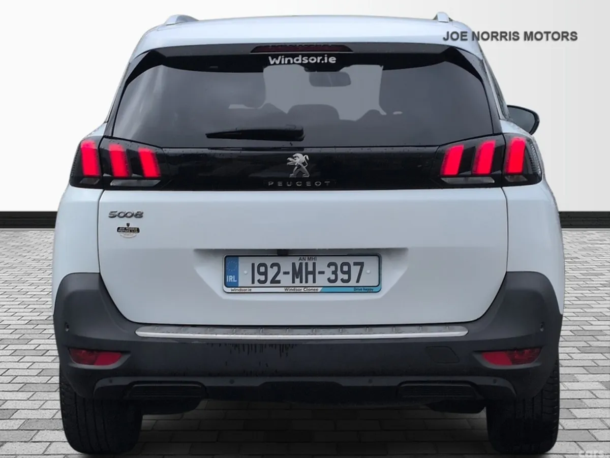 Peugeot 5008 MPV, Diesel, 2019, White