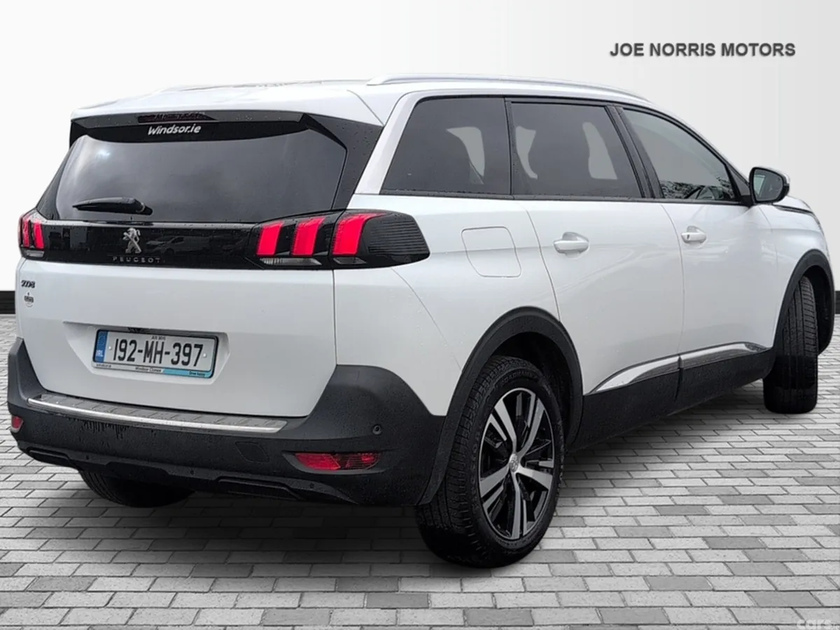 Peugeot 5008 MPV, Diesel, 2019, White