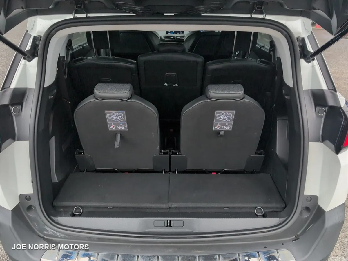 Peugeot 5008 MPV, Diesel, 2019, White