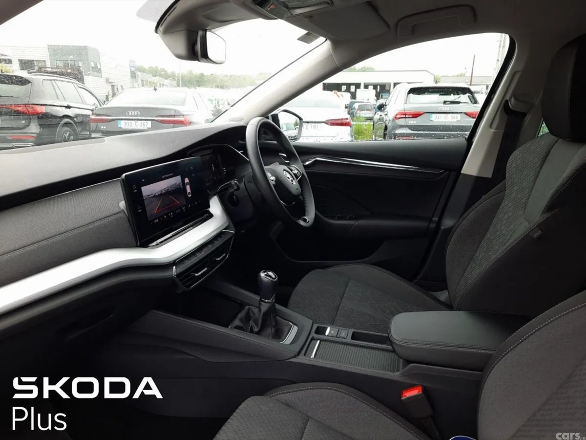 Skoda Octavia Saloon, Diesel, 2024, Black