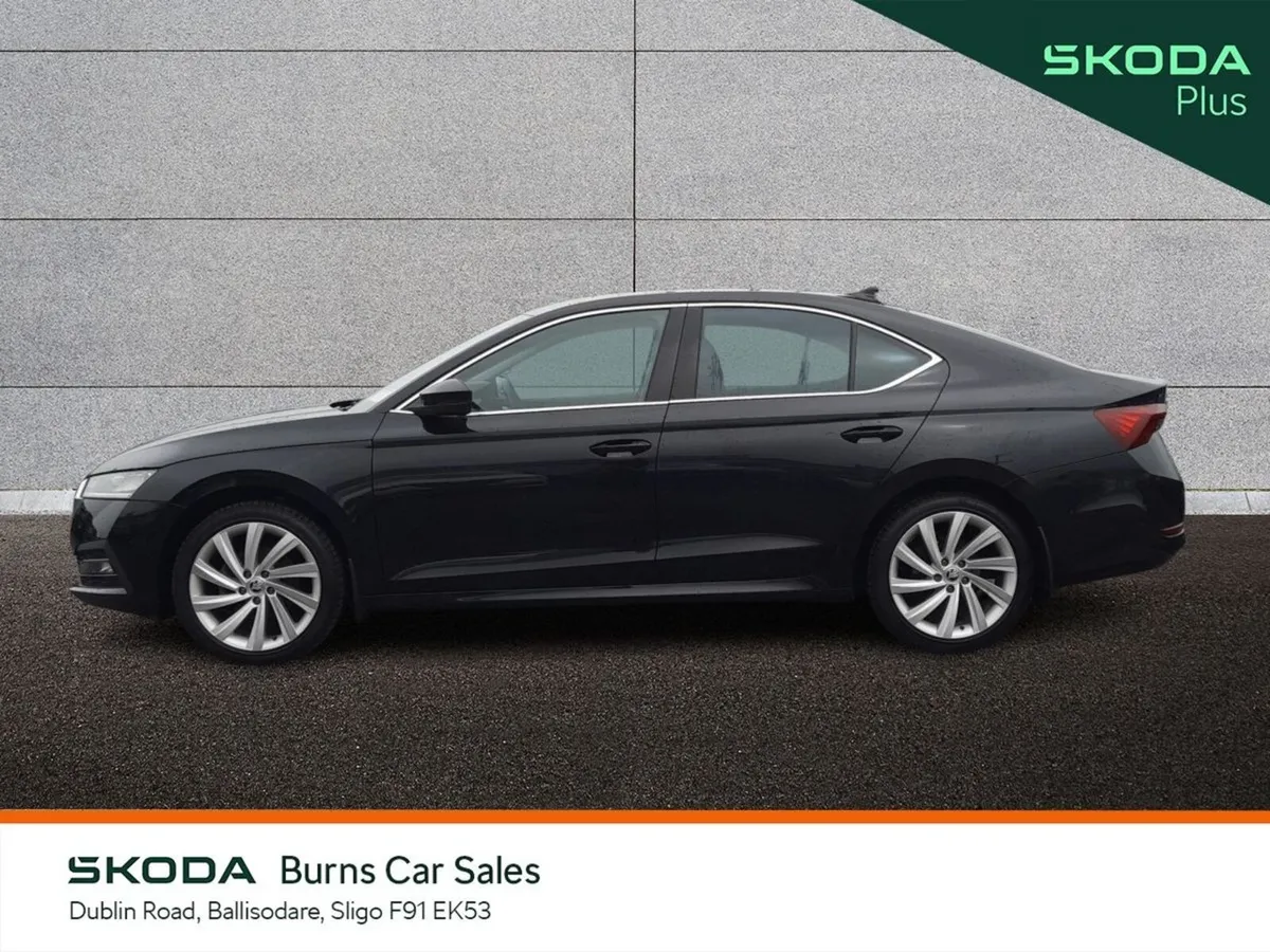 Skoda Octavia Saloon, Diesel, 2024, Black