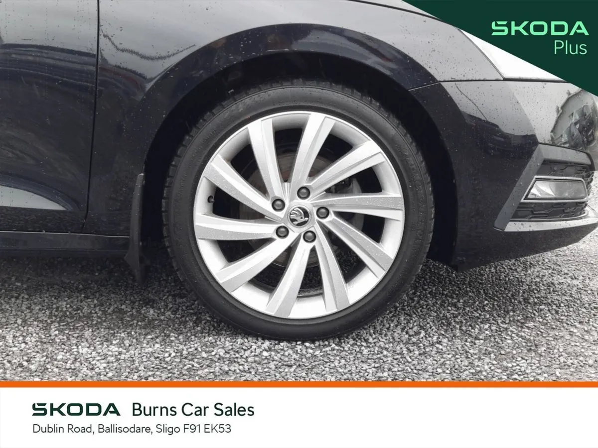 Skoda Octavia Saloon, Diesel, 2024, Black
