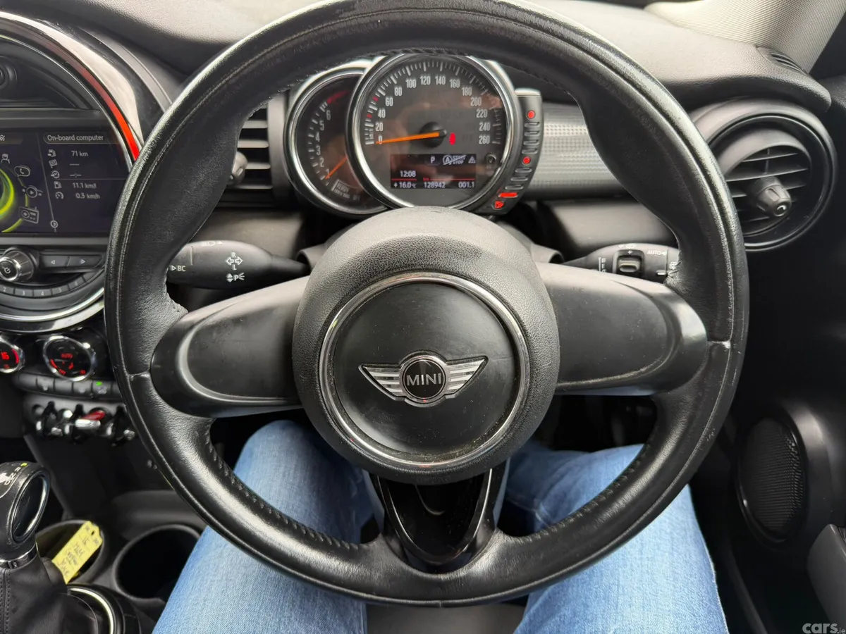 Mini Cooper Hatchback, Petrol, 2015, Blue