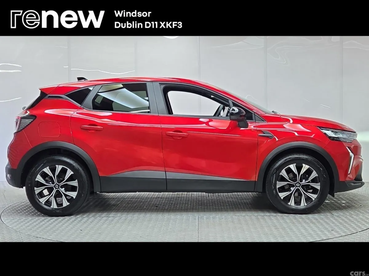 Renault Captur Hatchback, Petrol, 2025, Red