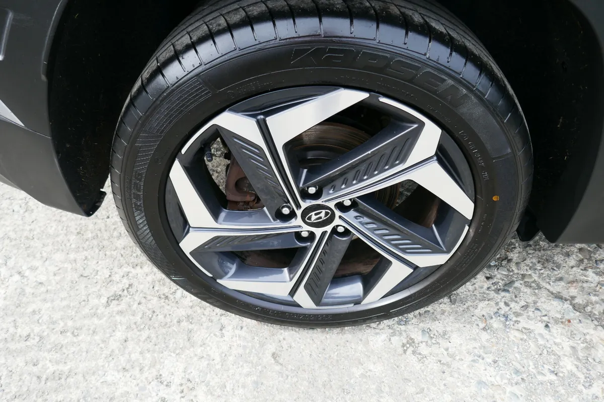 Hyundai Tucson SUV, Petrol Plug-in Hybrid, 2021, Grey