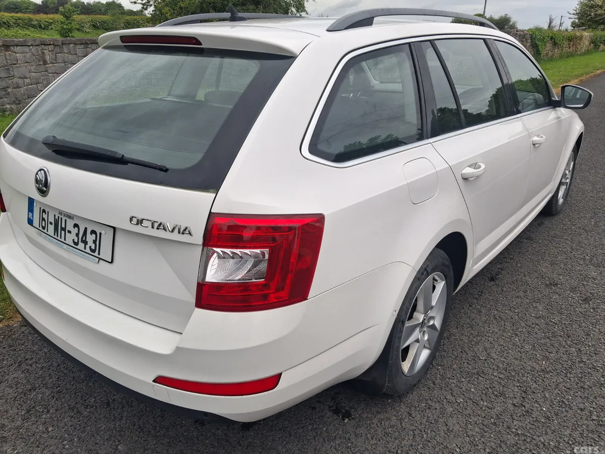 Skoda Octavia Estate, Diesel, 2016, White