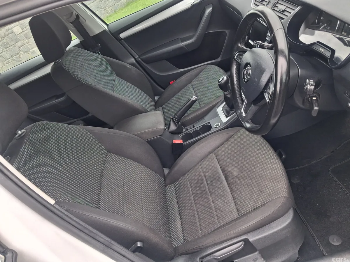 Skoda Octavia Estate, Diesel, 2016, White