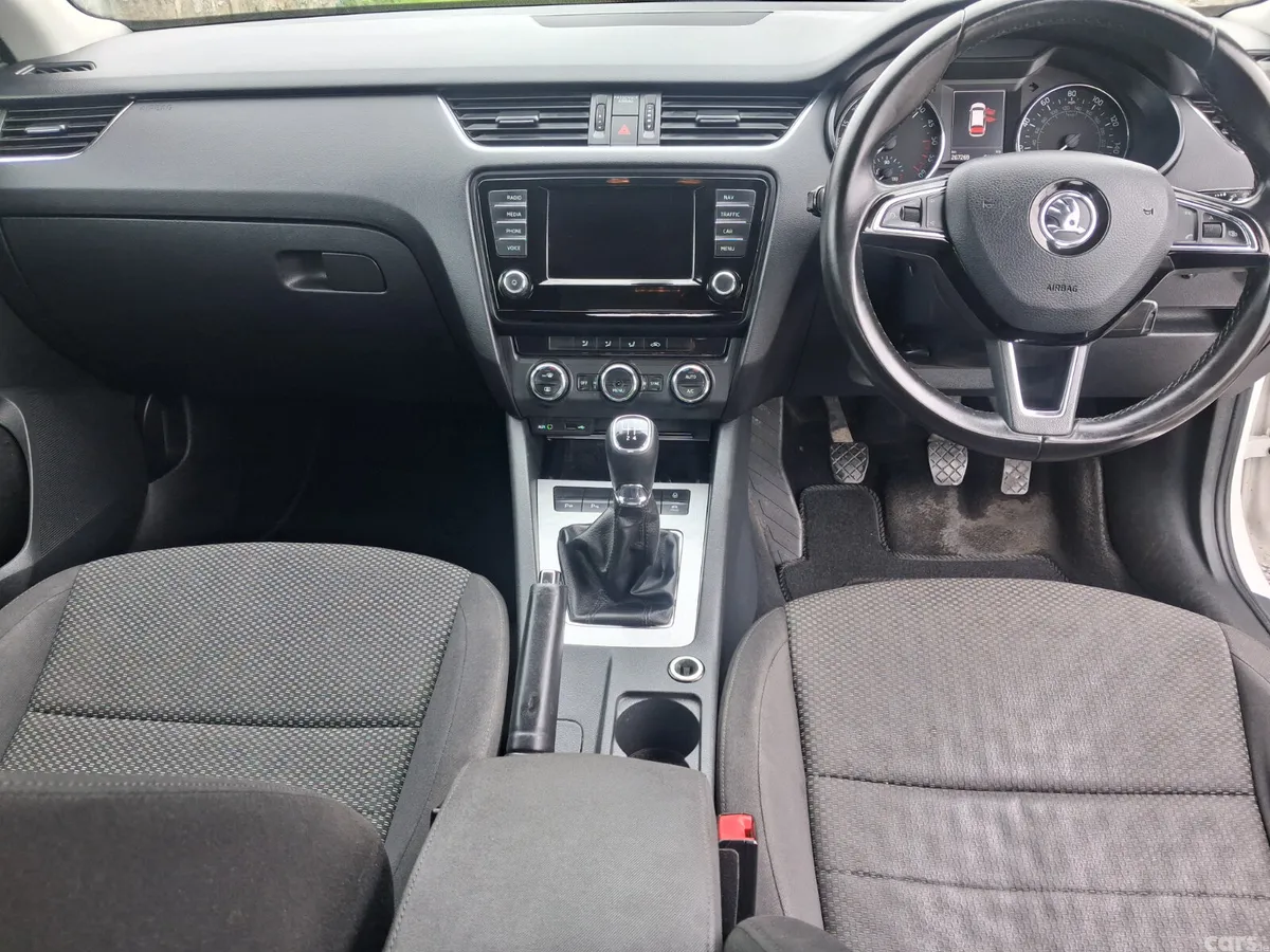 Skoda Octavia Estate, Diesel, 2016, White