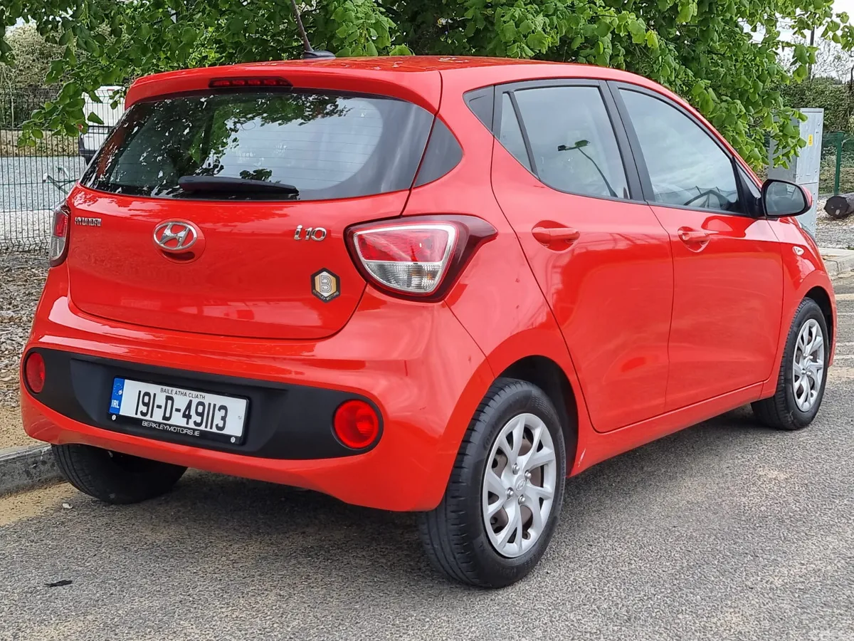 Hyundai i10 Hatchback, Petrol, 2019, Red