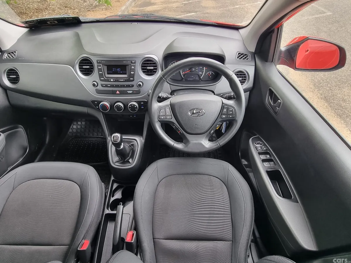 Hyundai i10 Hatchback, Petrol, 2019, Red